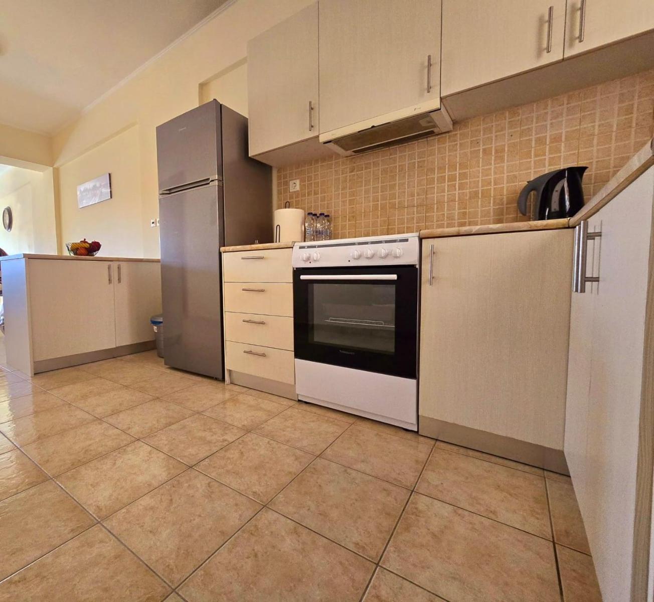 Maria Beach Apartement In Korinth! 외부 사진