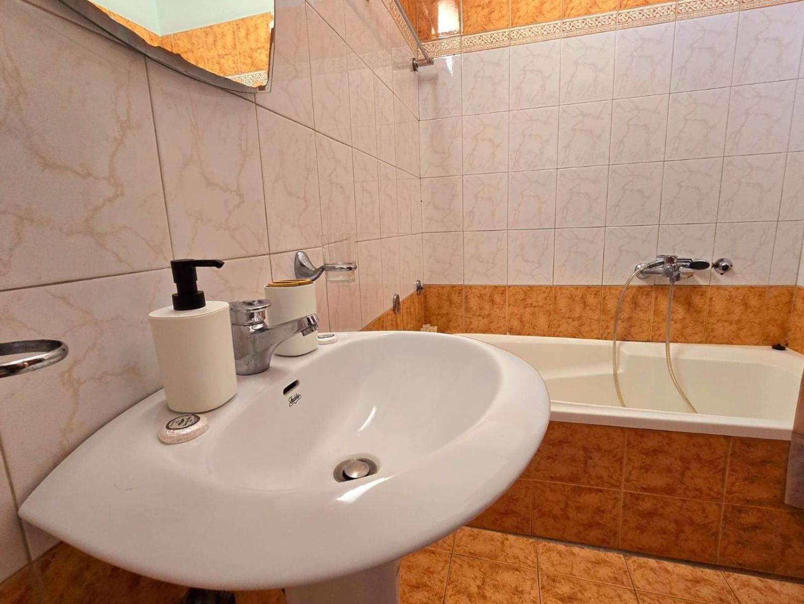 Maria Beach Apartement In Korinth! 외부 사진